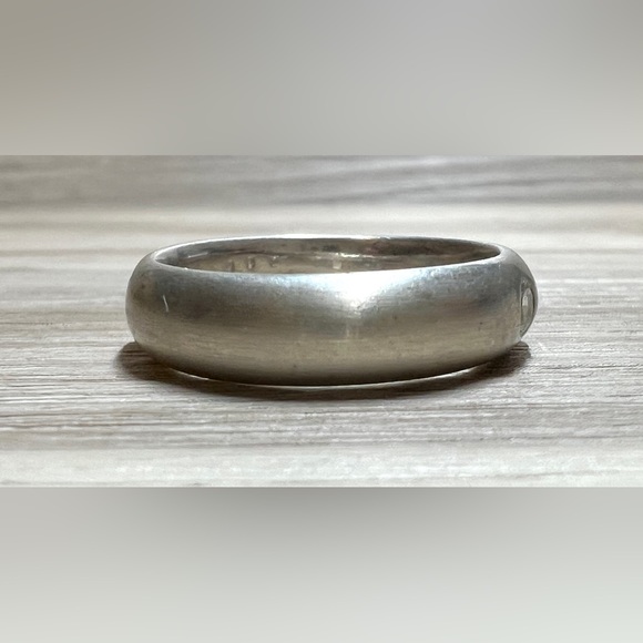 Vintage Designer Brushed Sterling Silver Flush Gemstone Band Ring, Size 9, 6.3g - Picture 3 of 9